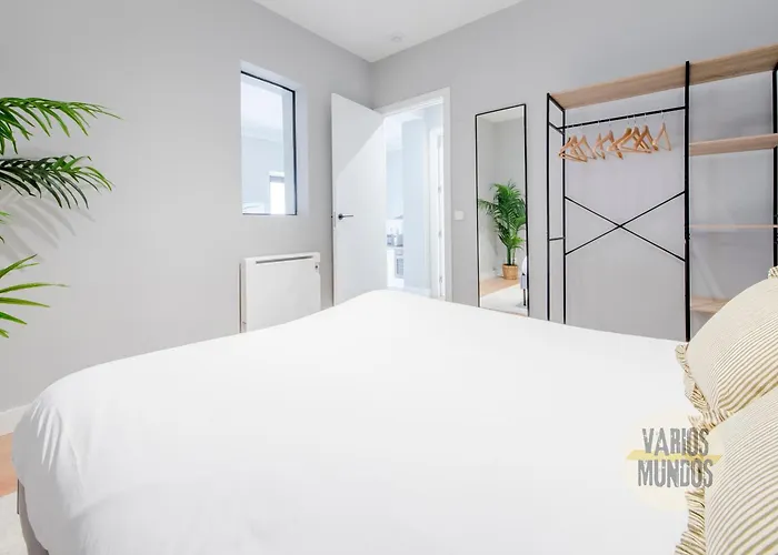 Modern Apt & Cool Interior Design A 20 Metros Del Retiro E1